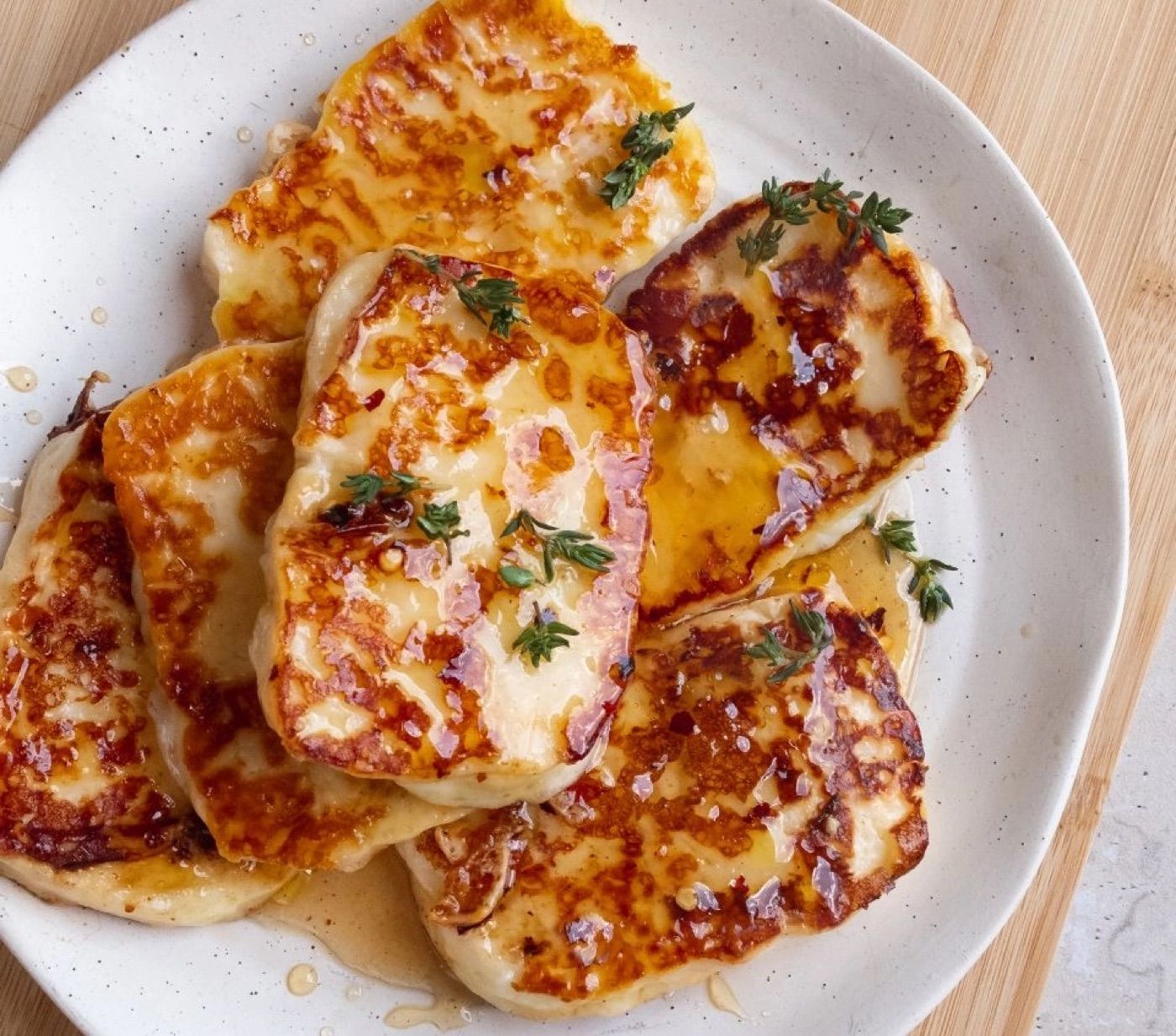 Grilled halloumi with honey and thyme